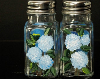 Hydrangea, Salt and Pepper shakers, Hand painted