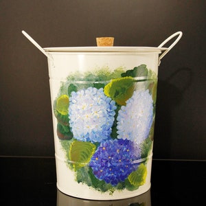 Compost Bin with Removeable lid, Hydrangea, Hand painted Metal Compost Container