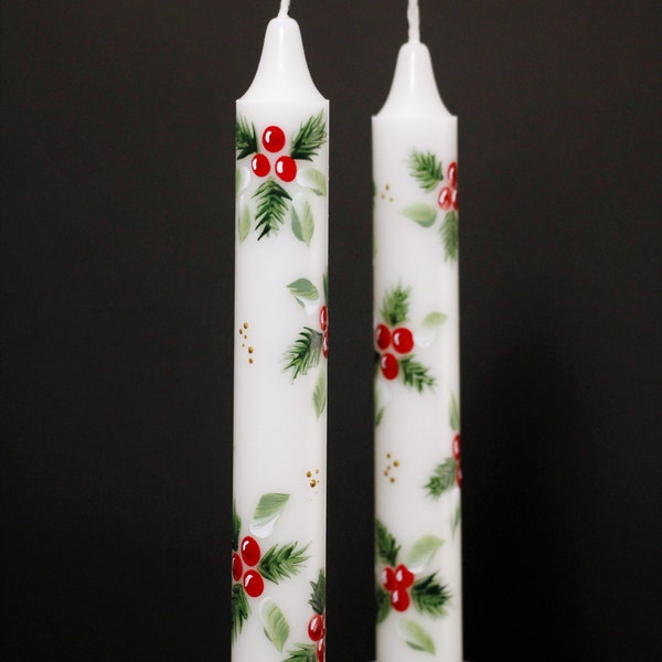 Cirios navideños, par de velas navideñas. Cirios de acebo y pino, pintados