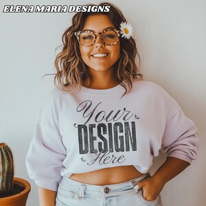 Trendy Lila Sweatshirt Modell Mockup | BOHO Ästhetischer Mock