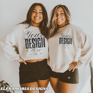 Beste Freunde Trendy Plus Size Model Alternative Mockup | Creme Sweatshirt Mockup | BOHO Ästhetischer Mock