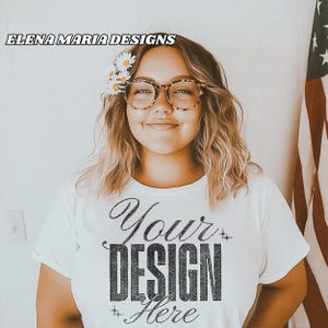 Maqueta de camiseta blanca del 4 de julio / Maqueta estética BOHO