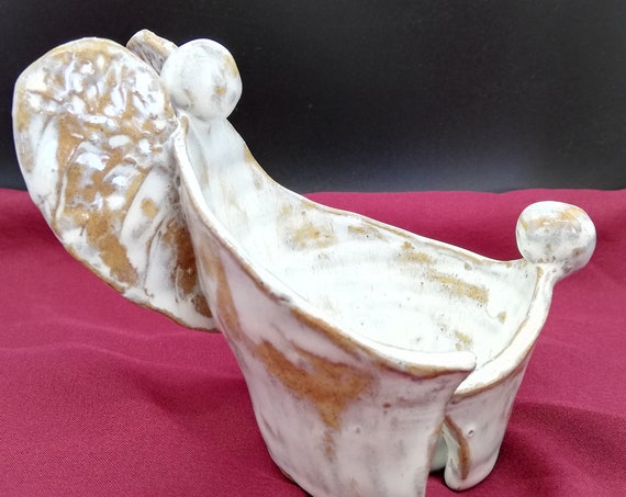 Angel Gabriel and Mary Tea light holder
