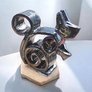 Pottery template and instructions to accompany YouTube video to make coil Squirrel