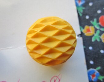 3 Vintage Le Chic Yellow-Orange Plastic Honeycomb Buttons, 11/16" and 9/16"
