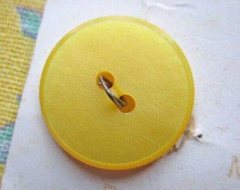 3 Vintage Le Chic Bright Yellow Plastic Buttons, 3/4" (19mm), Two-hole Sew-through