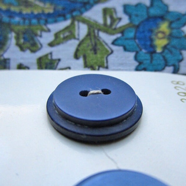 Vintage La Mode Navy Blue Plastic Buttons, Two-hole Sew-through