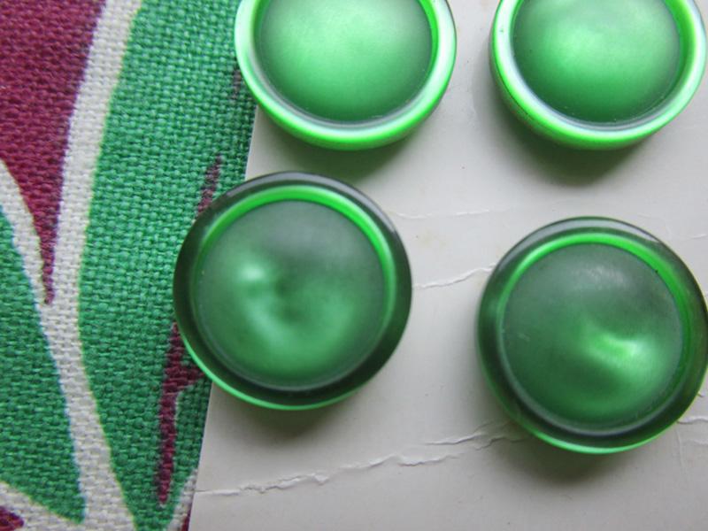 Le Chic Vintage Buttons - Etsy Le Chic Vintage Buttons - Etsy