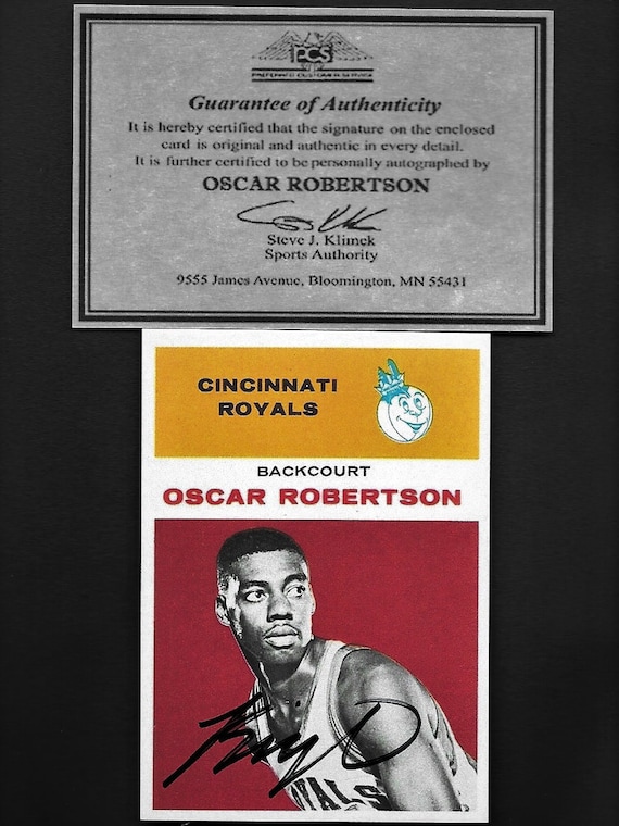 Oscar Robertson Autograph Signed 1961 Fleer Rookie RP Card 36 W 