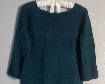 Knitting Pattern // Classic Raglan Sweater