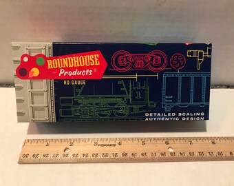 Roundhouse HO scale Burlington Northern 50' High Cube single door box car, original box, with instructions, No. 1764. Unassembled. #1306