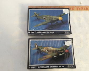 Vintage set of 2 Starfix 1:48 scale fighter airplane construction kit. #1900