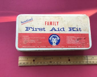 Vintage Rexall First Aid Kit: Rustic Red & White Decor - Etsy