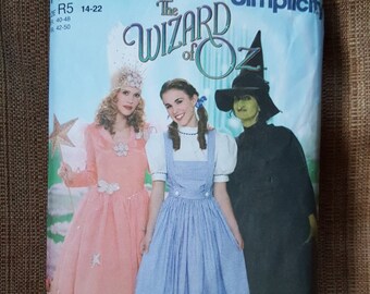 Simplicity 4136, Wizard of Oz, sz 14 - 22 (R5) 2006 Dorothy, Glenda, Wicked Witch, 2006 Cut and complete, Free domestic shipping