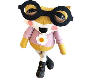 Amelie the Fox - Handmade plushie toy| Unique Girls gift| Birthday gift| Kids gift| Pink| Quirky Creature| Cute Fox| Felt| Children| Craft
