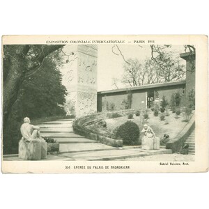1931 Paris, França Entrada para o Palácio de Madagascar – Cartão Postal da Exposição Colonial Internacional
