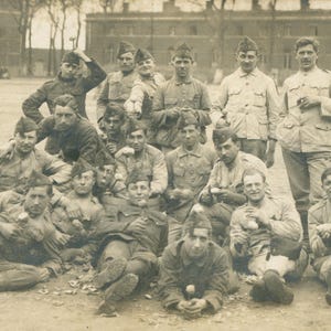 Soldati francesi che si rilassano all'accampamento – Cartolina dell'inizio del XX secolo, prima guerra mondiale (POS290-)