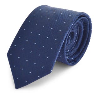 Cravate á pois bleu marine pour homme avec pochette de costume á pois bleu marine, cravates skinny bleu marine, mariage, bal de fin d'année et retour à la maison