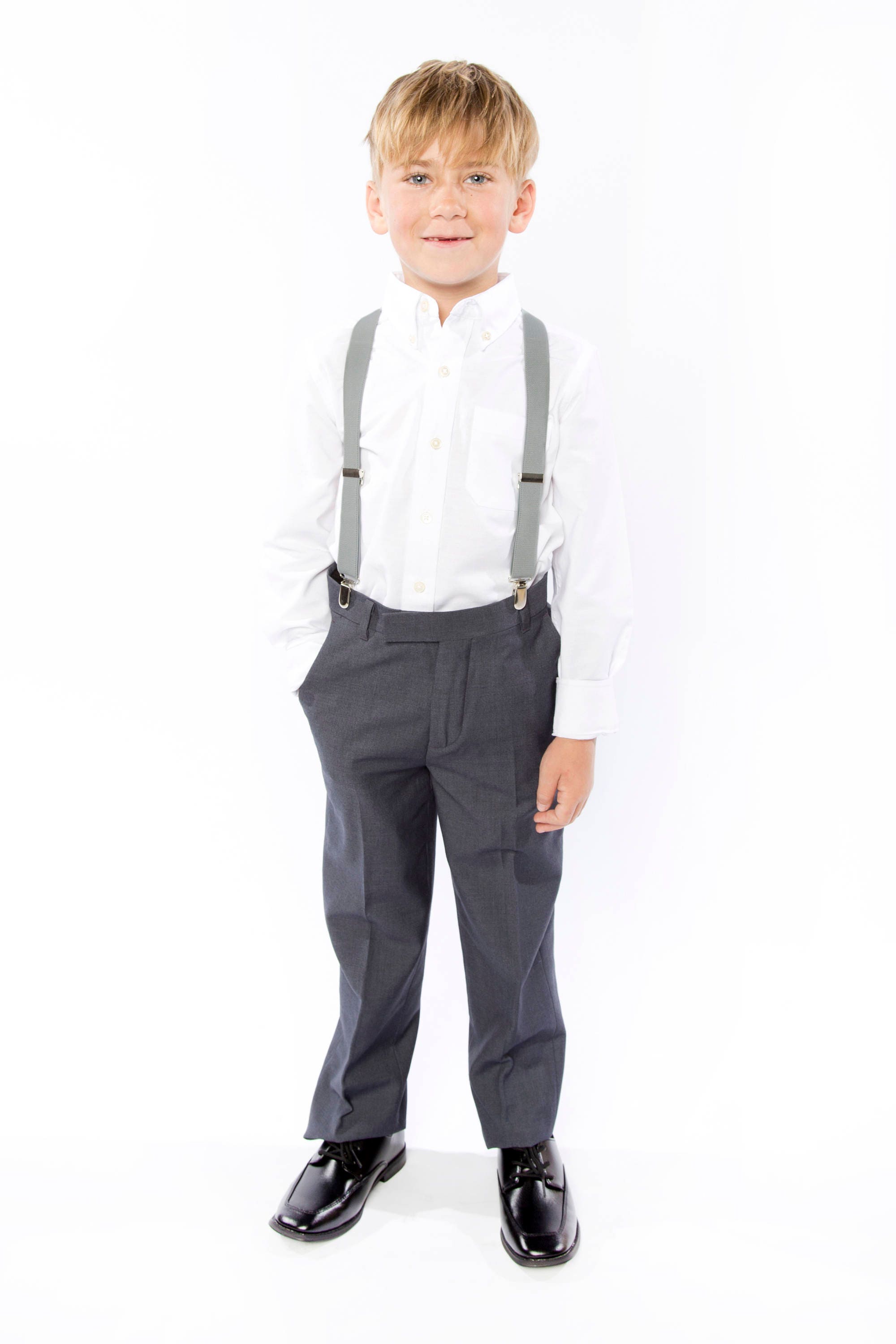 Traje para niños con tirantes new arrivals