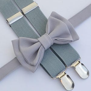 Light Gray Bow Tie & Light Gray Suspenders Set, Silver Grey Bow Tie, Wedding Bow Tie, Ring Bearer Suspenders, Gray Wedding Outfit, Classic
