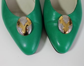 green shoes size 7