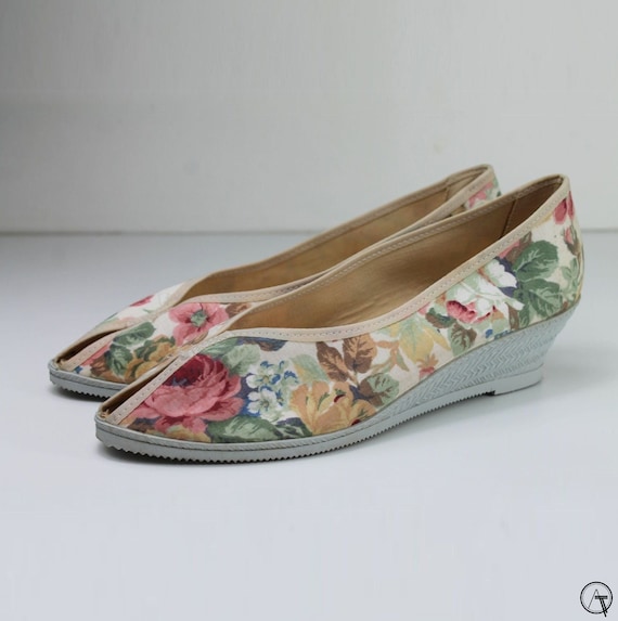 80s Peep Toe Floral Shoes Vintage Wedge Shoes Vintage Floral Shoes Vintage Clarks Summer Shoes White Floral Shoes Light Shoes Etsy