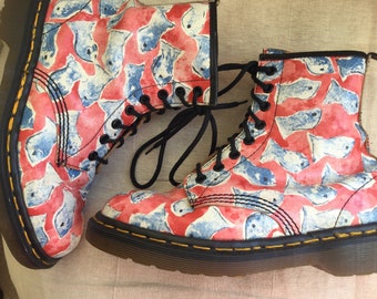 UK 4 vintage Dr Martens 'The Catch' boots in blue and pink - rare British boots - EU 37