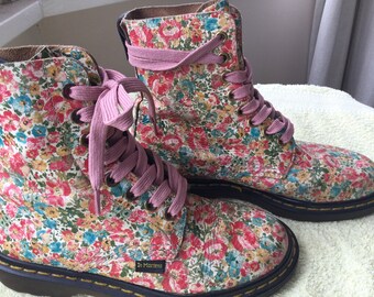 Dr martens floral | Etsy.de