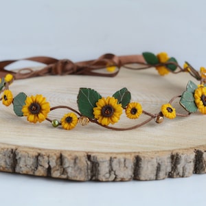 Sunflower hair wreath Wedding bridal sunflower tiara Flower girl floral crown Bridesmaids yellow hair wreath Sunflower wedding Bridal shower