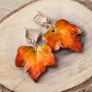 Maple leaf earrings Autumn jewelry Fall leaves earrings Fall woodland earrings Canada symbol gift Nature inspired jewelry Gift for women