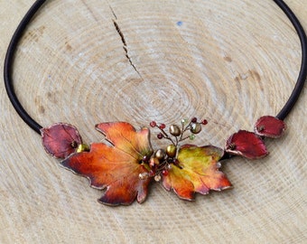 Autumn leaf necklace Fall leaves jewelry Statement woodland necklace Autumn women accessory Maple leaves jewelry Nature necklace for women