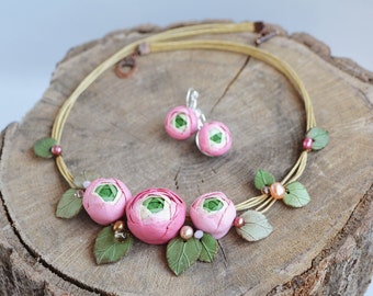 Pink flower necklace Pink floral jewelry set Ranunculus jewelry Wedding pink necklace Bridal statement jewelry Gift for her Anniversary gift