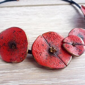 Poppy Necklace, Red Floral Necklace, Stylised Poppy, Art Poppy Necklace, Red Poppy Accessory, Poppy wedding Nature inspired casual necklace imagen 3