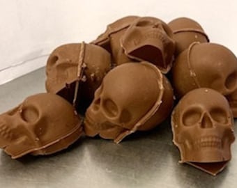 mini chocolate solid skulls