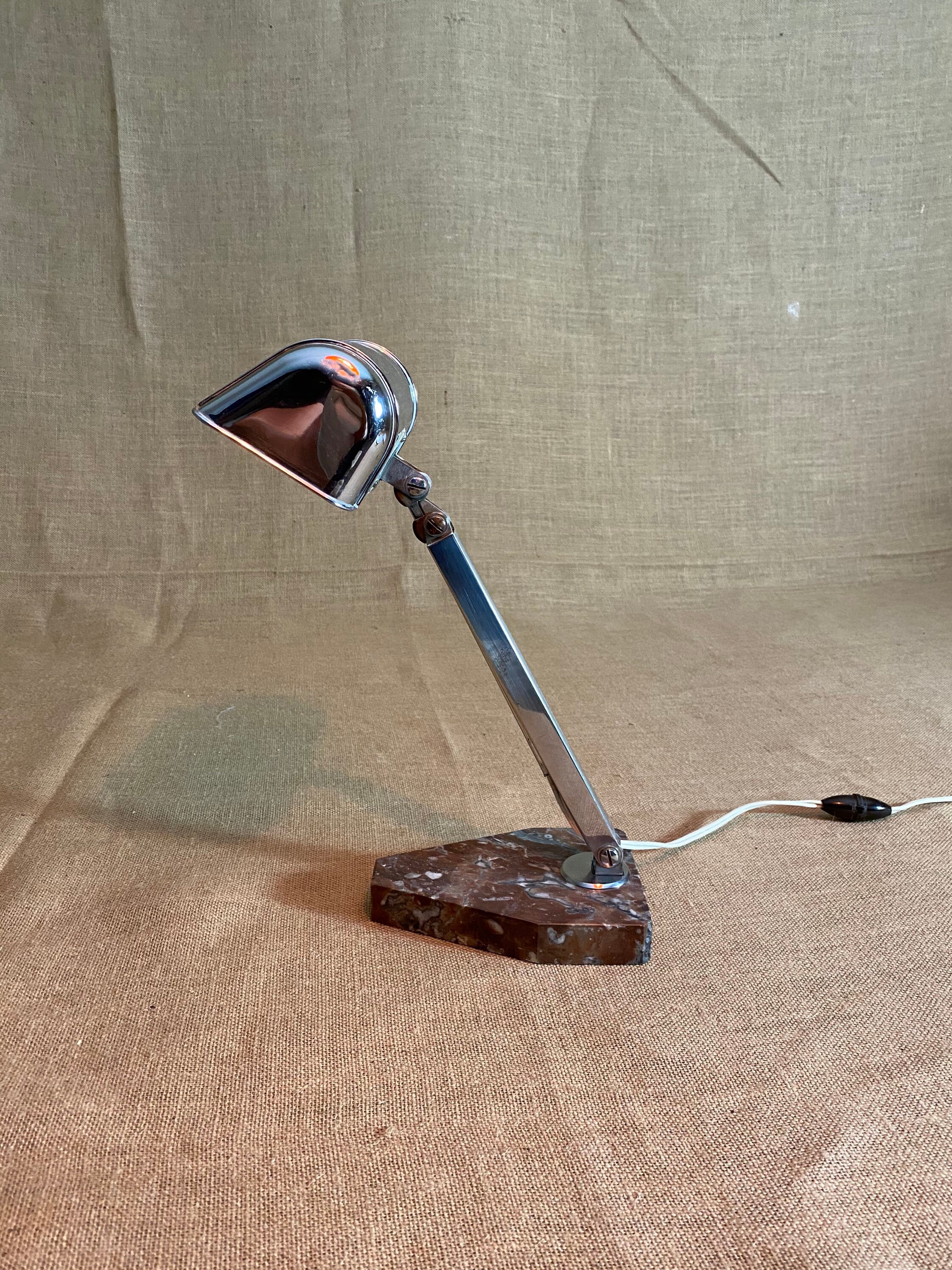 Très Belle Lampe De