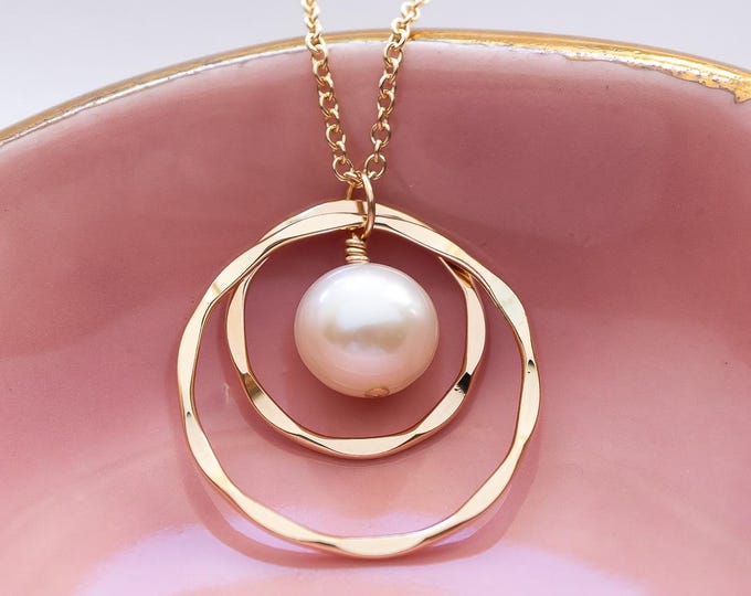 Single Freshwater Pearl Necklace with Two Circles, Gold Filled, Medium Weight