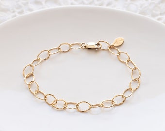 Oval Link Chain Bracelet in Gold Filled, Adjustable Length, Dainty Layering Bracelet