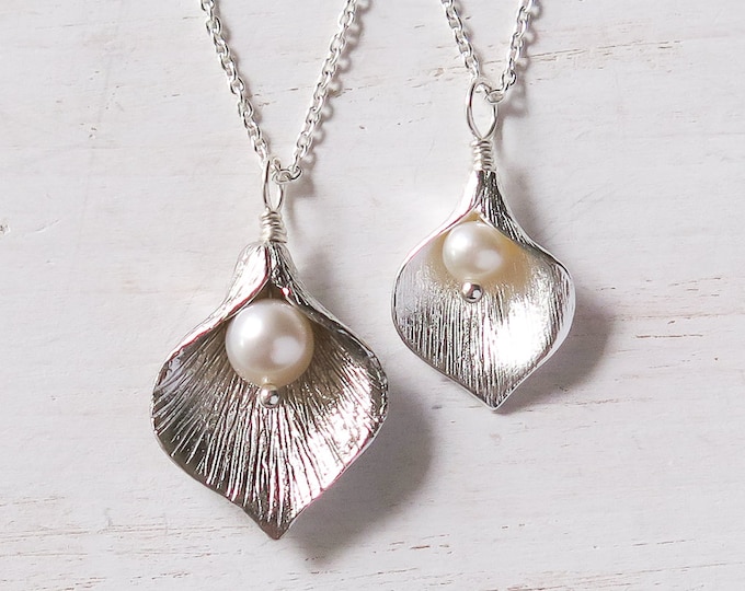 Mother Daughter Necklace Set of 2, Two Matching Calla Lily Necklaces, Gift for Mom and Daughter, Sterling Silver