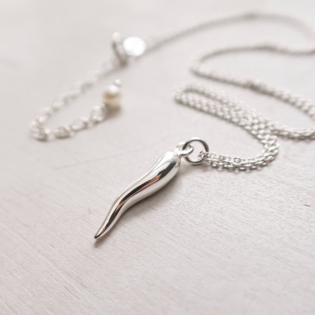 Italian Horn Necklace, Cornicello Necklace, Italian Amulet