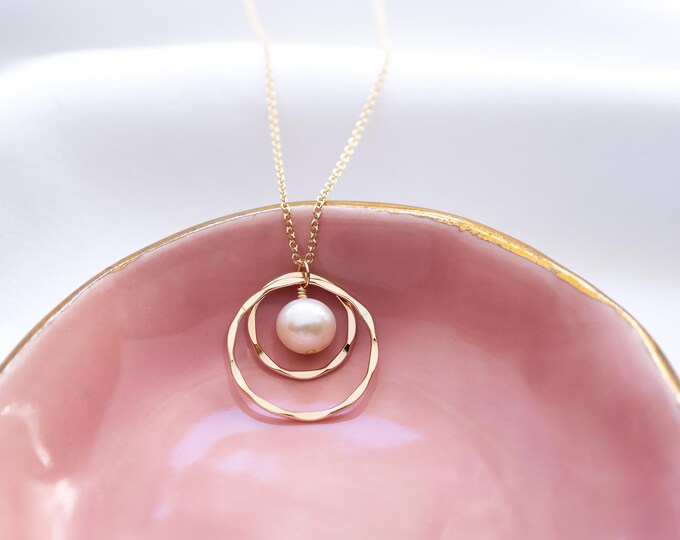 Single Freshwater Pearl Necklace with Two Circles, Gold Filled, Medium Weight