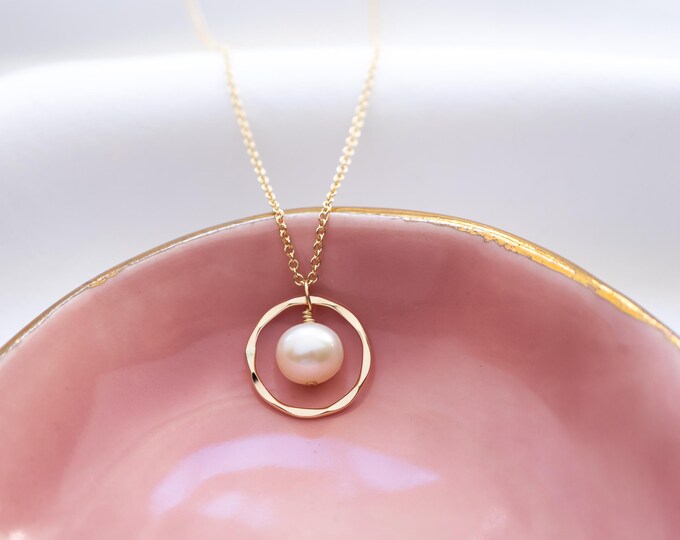 Single Freshwater Pearl Necklace, Gold Filled, Medium Weight
