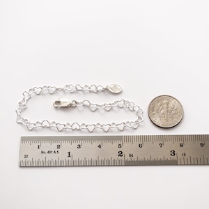 Sterling Silver Heart Chain Bracelet, Mini Heart Link Bracelet, Adjustable Length, Dainty Layering Bracelet, Gift for Her imagem 7