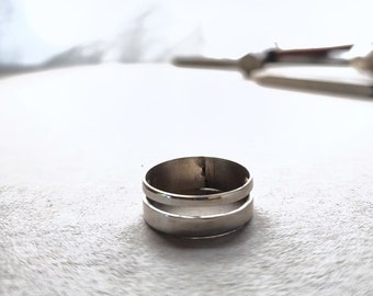 SR632* "Duo" - silver Ring; two of one piece = inseparable