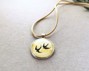 000A ysw* "LifeGuide Amulet" - swallows - Necklace with a watercolour painting ( original )