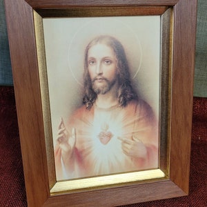 Sacred Heart of Jesus Framed Print: Vintage Religious Art (5x7)