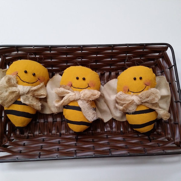 bowl fillers, bee decor, bee decorations, primitive bee bowl fillers, bee tucks, bee bowl fillers, bee ornament