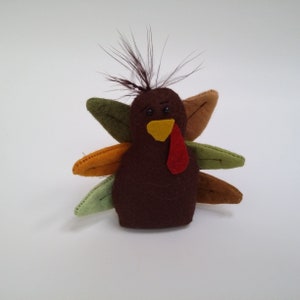 turkey, turkey shelf sitter, Thanksgiving turkey, Thanksgiving decor, Thanksgiving decoration, fall decor, fall turkey, turkey lover,