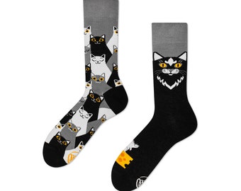 Chaussettes Black Cat de MANY MORNINGS, chaussettes femme, chaussettes homme, chaussettes dépareillées, chaussettes colorées, cadeau femme, cadeau homme