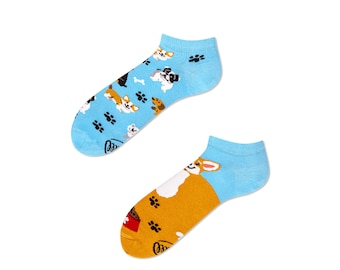 Corgi Sneaker Socken von MANY MORNINGS, Herren und Damen Socken, Bunte und Lustige Socken, Mismatched Socken, Geschenk Frau & Mann