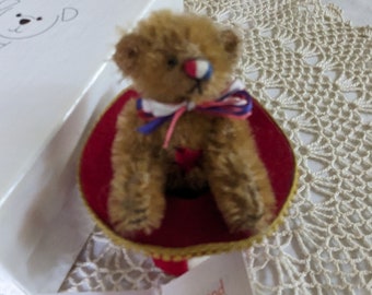Deb Canham STARS and STRIPES Miniature Collectible Jointed Mohair Bear Issue 2003  Vintage Retired